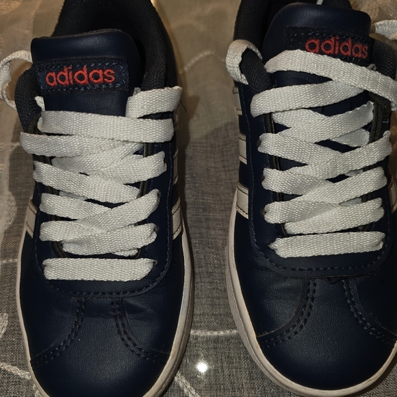 Kids navy blue leather Adidas unisex track shoes size 11K - Picture 9 of 10